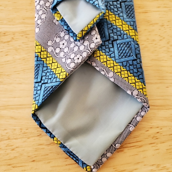 Vintage Wembley Clip-On Neck Tie Blue Yellow Gray - Picture 9 of 10